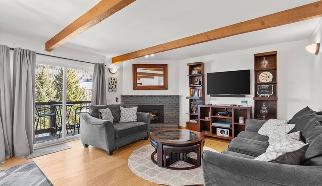 Gorgeous Mountain Views! Balcony, W/D, Gas FP, Parking, Walk/Shuttle to Trails, Pool & Hot Tub