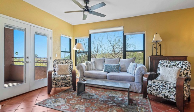 Gorgeous Mountain & City Views, Pools, & Hot Tubs