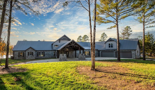 Gorgeous Mountain Lodge on Privately-Owned Lake - Sleeps 30!