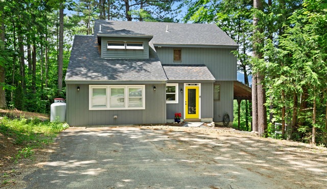 Gorgeous Mountain Retreat w/Private Hot Tub & Mountain Views - Near Attractions