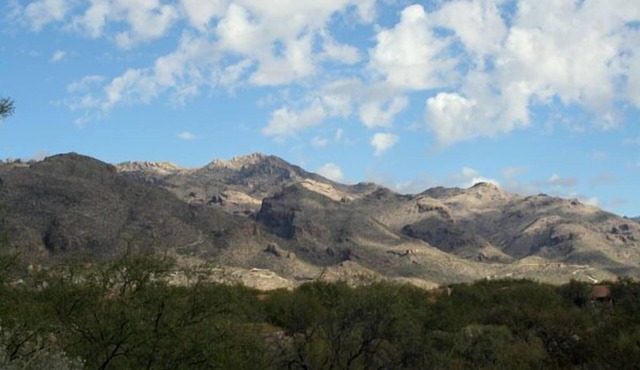 Gorgeous Mountain Views, Extended Patio & Heated Pool & Spa at Your Door Step