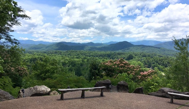 GORGEOUS MTN VIEW☁Sleeps 21☁Hot Tub☁Game Room