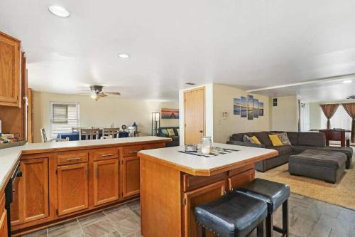 Gorgeous Nautical Lake House Chain O' Lakes with Hot Tub Option