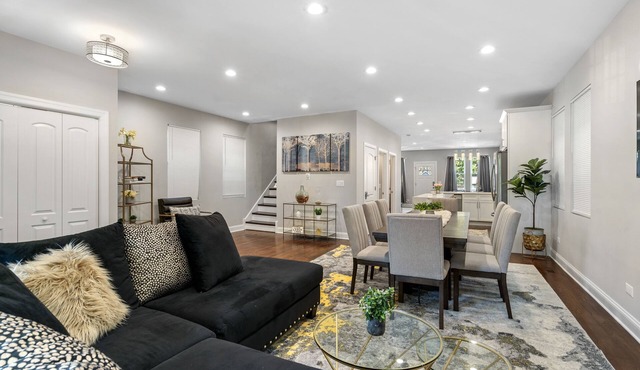 Gorgeous NEW 5 BDR/4BA in Logan Square w/Parking!