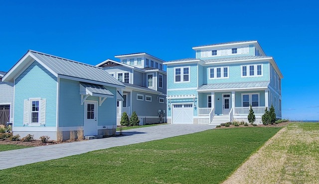 Gorgeous New 5 BDR, 4 BA Beach Home With Tower Outlook Suite!