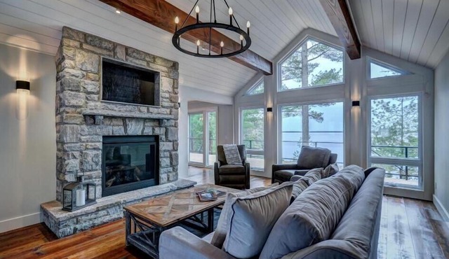 Gorgeous New Build w/Main Cottage, Guest Cabin, Bunkies & Boathouse! Sunsets!