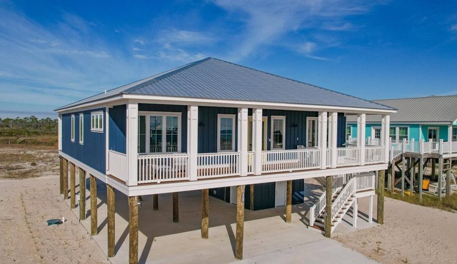 Gorgeous New home w/amazing Gulf Views, Elevator, & Easy beach access.