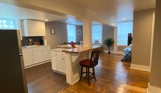 GORGEOUS NEW RENNOVATED APT! 1 month or more! Calling TRAVEL NURSES!