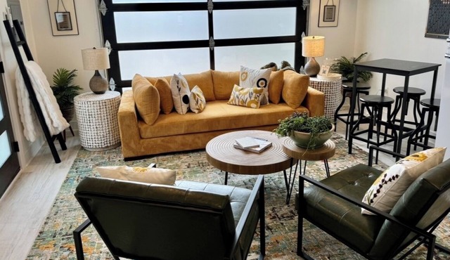 Gorgeous, Newly Built Guesthouse In Charming Downtown Geneva!