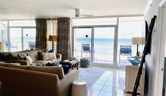 Gorgeous Oceanfront 3 Bed/3 Bath-Feels Like You Are Floating On the Water!