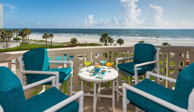 Gorgeous Oceanfront Condo-Walk to Flagler-Updated Beachy Chic-Best NSB Location!