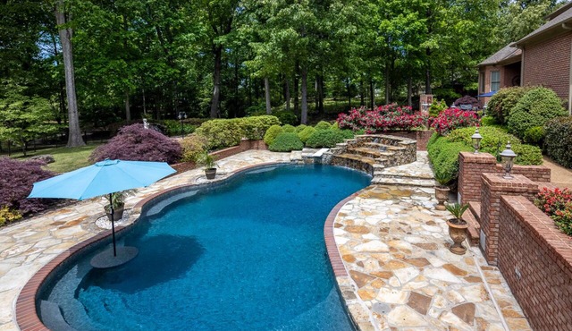 Gorgeous Park-like Oasis 4 acres w/Stunning Pool