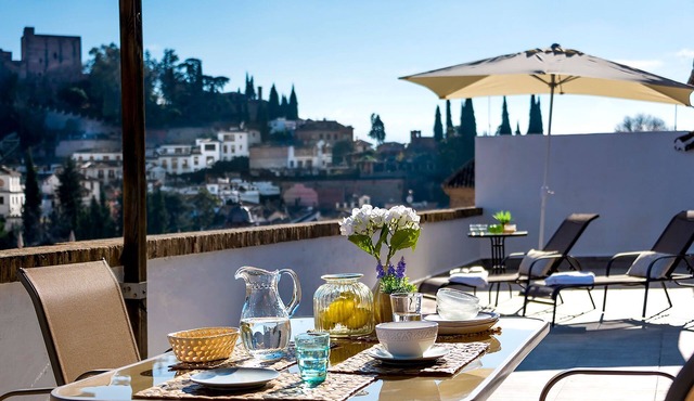 Gorgeous Penthouse with Panoramic Alhambra Views. Atico Pl. Nueva