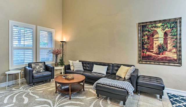 Gorgeous Plano Townhome w/Patio & Grill!