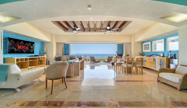 Gorgeous Presidential Villa on the Sea of Cortez