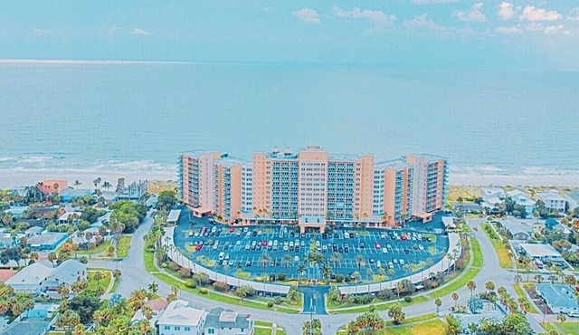 Gorgeous Private Oceanfront Building! Affordable & Updated Spacious Studio. w/2Q