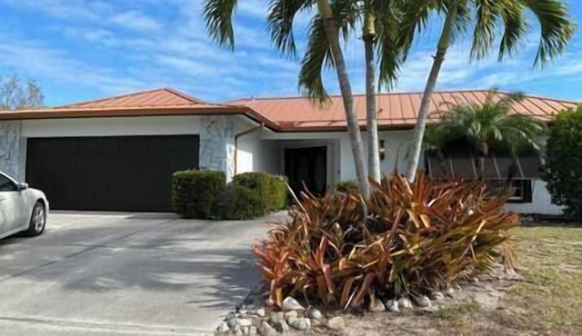 Gorgeous Private Retreat on Marco Island – Spacious 4BR Home