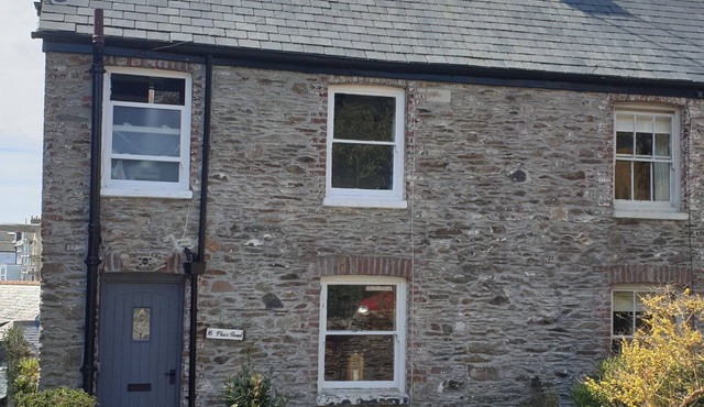 Gorgeous, quiet, and well situated homely pet friendly cottage