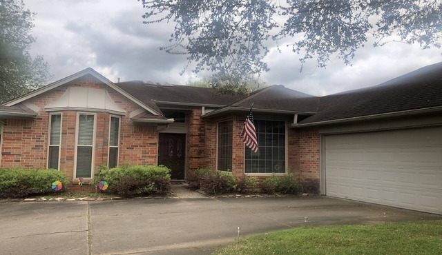 Gorgeous, Relaxing & FUN Entire House near Beach, Lake, and Kemah Waterfront