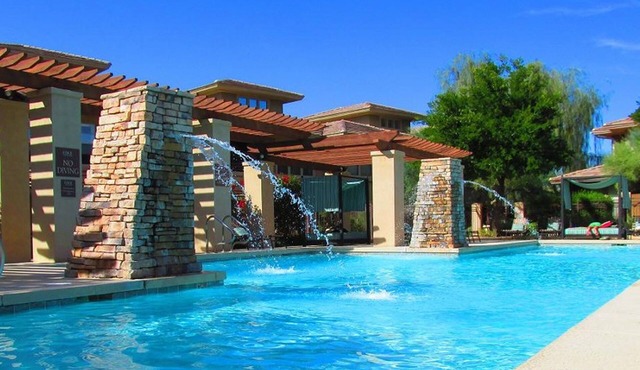 Gorgeous Remodeled Luxury Condo with Chef