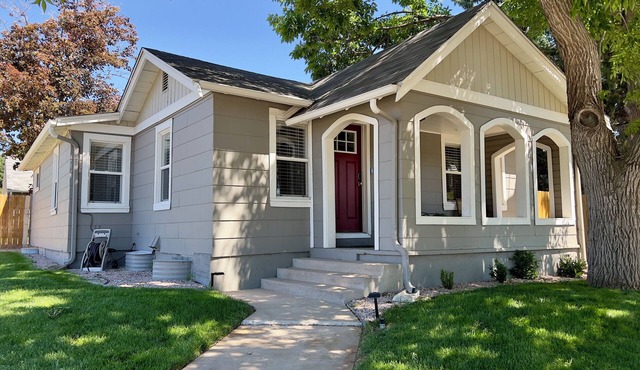 Gorgeous, renovated 1930s bungalow in Englewood!