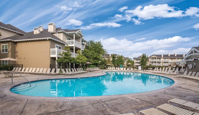 Gorgeous Resort in California Wine Country, Windsor!