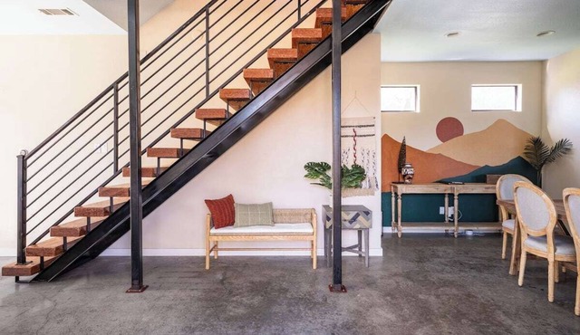 Gorgeous Retreat in East ATX; 5 mins to downtown!