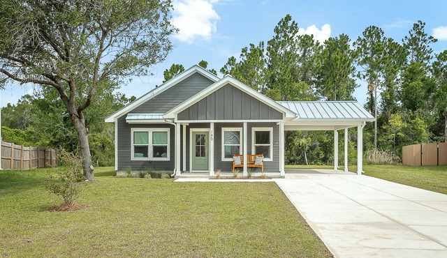 Gorgeous Seaside Retreat—Coastal Charm, Tons of Amenities + Close to Everything!