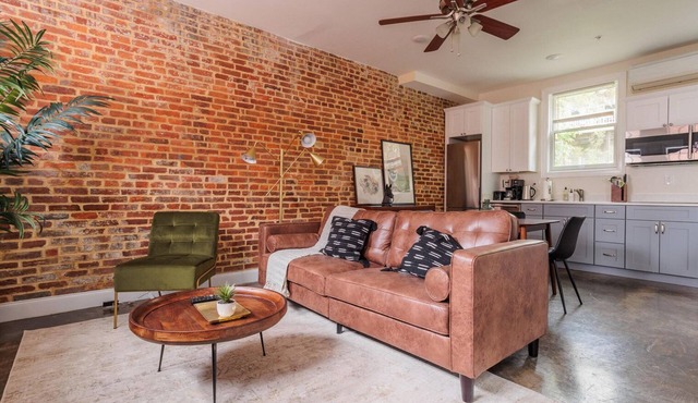 Gorgeous Shaw 1BR w/W/D, walk to Bars & Dining, by Blueground