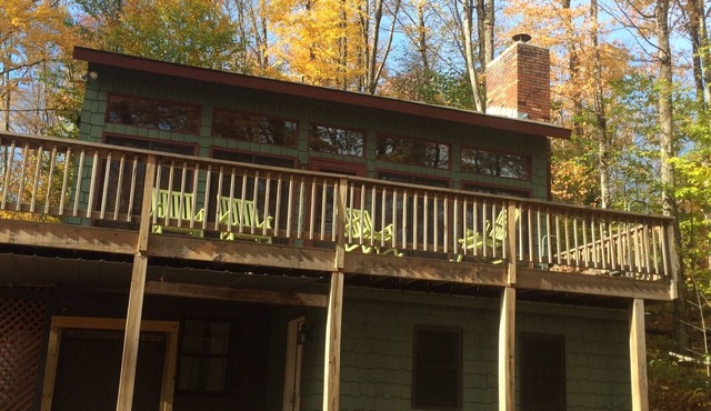 Gorgeous Ski Chalet with Game Room & Hot Tub on Okemo Mt. under 1 mile to base!