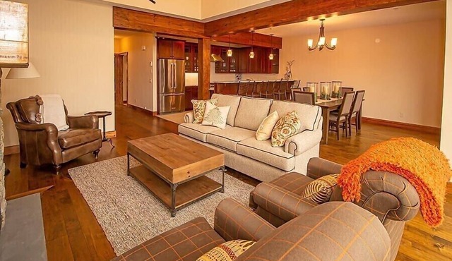 Gorgeous Slope side Ski-on/Ski-off townhome in the highly desirable TrailsEdge.