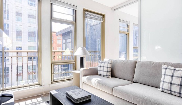 Gorgeous Somerville 1BR w/W/D, nr Assembly T, by Blueground