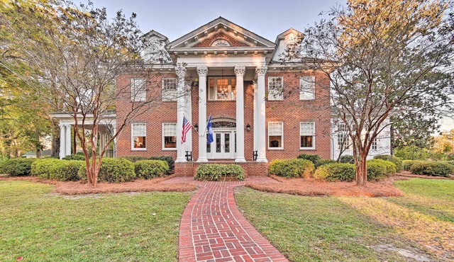 Gorgeous, Southern Home in Beautiful Cheraw!
