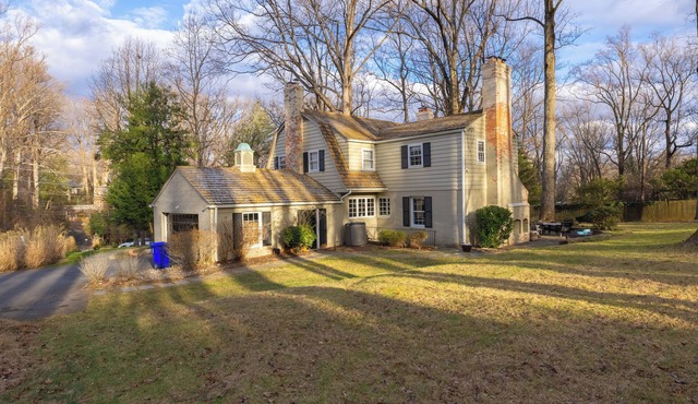 Gorgeous Spacious Entire House in Bethesda 8 Beds
