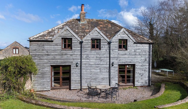 Gorgeous spacious converted barn perfect for families with large garden.