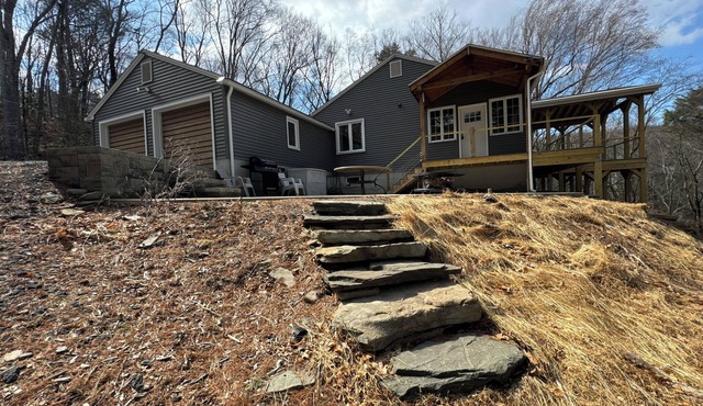 Gorgeous & Spacious Lake Front Home