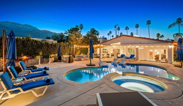 Gorgeous Spacious Villa in Palm Springs, sitting on half an acre!