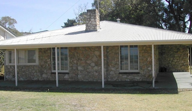 Gorgeous Stone Cottage on the Seafront