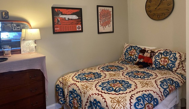 Gorgeous Sublet on marina! Close to downtown Boston/Airport