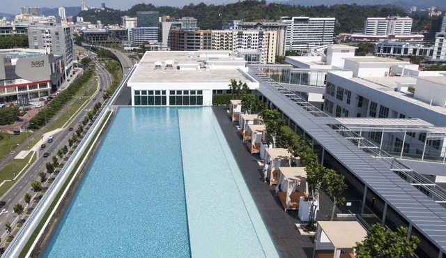 Gorgeous Sunset Downtown B22