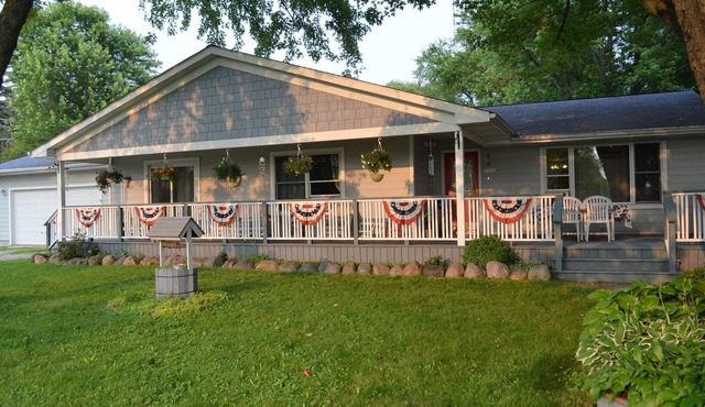 Gorgeous, Sunset Lake Views Over Lake Elizabeth