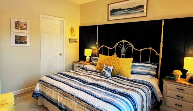 Gorgeous Sunset Pond Views with Coastal Comfort just Minutes to the Ocean