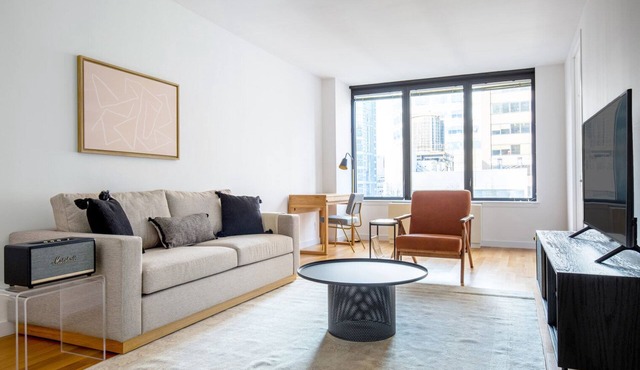Gorgeous Sutton Place 2BR w/Gym, near Central Park, by Blueground