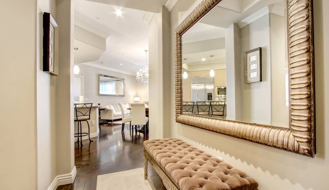 Gorgeous TOP floor corner 2Bedroom/2bath condo Americana at Brand!