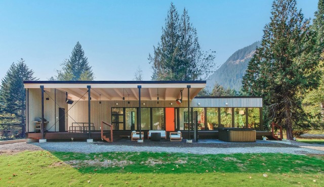 Gorgeous Twin Cabins In A Serene Setting In Randle - Packwood, WA