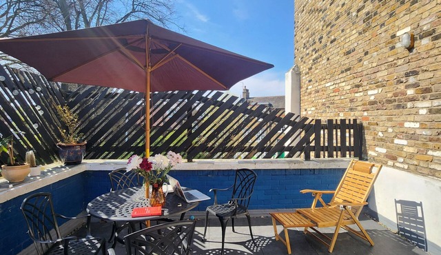 Gorgeous two bedrooms factory conversion flat in Hackney, London zone 2