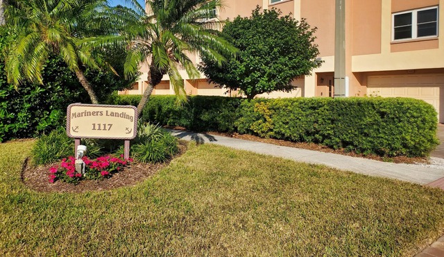 Gorgeous, updated, 2 bedroom townhome in the heart of Tierra Verde Island!