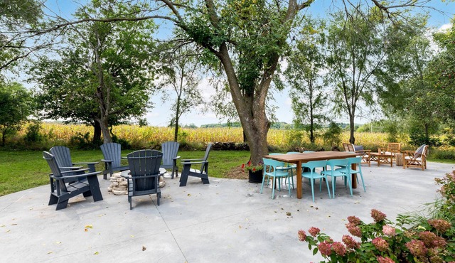 Gorgeous updated home 1 block from Green Lake waters