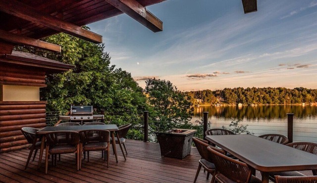 Gorgeous view of Long Lake, Lakefrontcabin hottub fireplace kayaks paddleboards