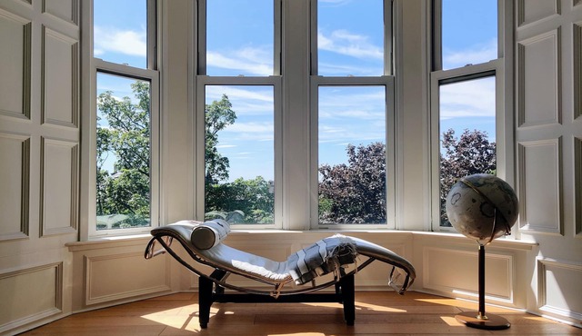 Gorgeous Views from an Elegant Apartment in Bruntsfield